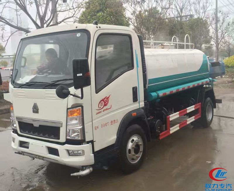 HOWO  5000L CLW5047GSSZ1 Water Tank Truck