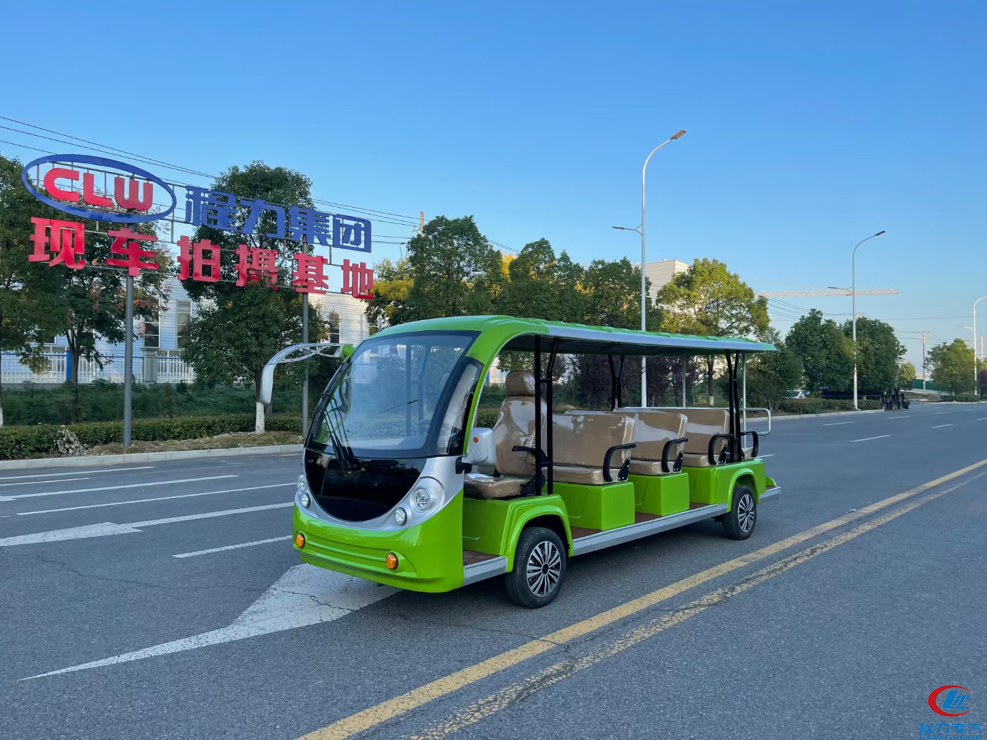 Electric tour bus (14 seats)