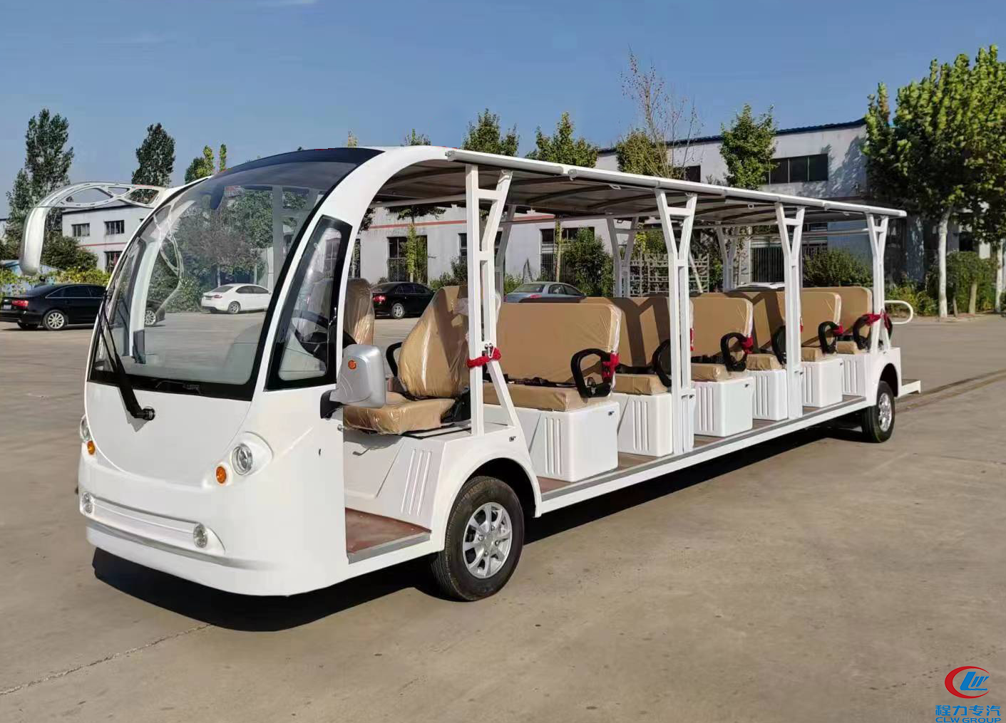 Electric tour bus (23 seats)
