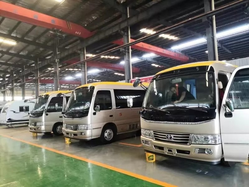Toyota high-end luxury business minibus manufactured by Chengli company was selected as the designated model of the 2019 Wuhan National Military Games